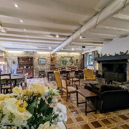 Bed & Breakfast Sejournez En Ferme Avec Piscine, Tennis, Chevaux Et Parking Securise