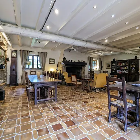 Bed & Breakfast Sejournez En Ferme Avec Piscine, Tennis, Chevaux Et Parking Securise