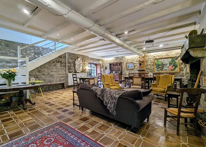 Sejournez En Ferme Avec Piscine, Tennis, Chevaux Et Parking Securise - Fr-1-582-518 Bed & Breakfast 3*