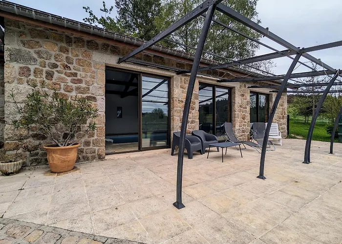 Bed & Breakfast Sejournez En Ferme Avec Piscine, Tennis, Chevaux Et Parking Securise - Fr-1-582-518 Saint-Romain-Lachalm