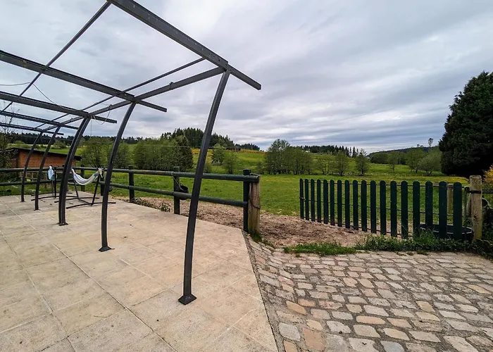 Sejournez En Ferme Avec Piscine, Tennis, Chevaux Et Parking Securise - Fr-1-582-518 Saint-Romain-Lachalm